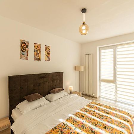 Citadel Apartament'S Risnov Bagian luar foto