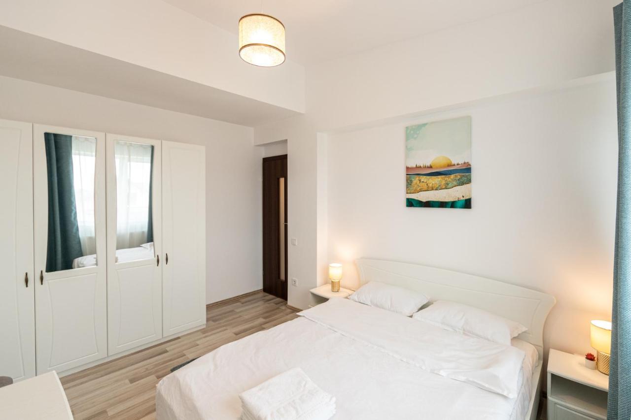 Citadel Apartament'S Risnov Bagian luar foto
